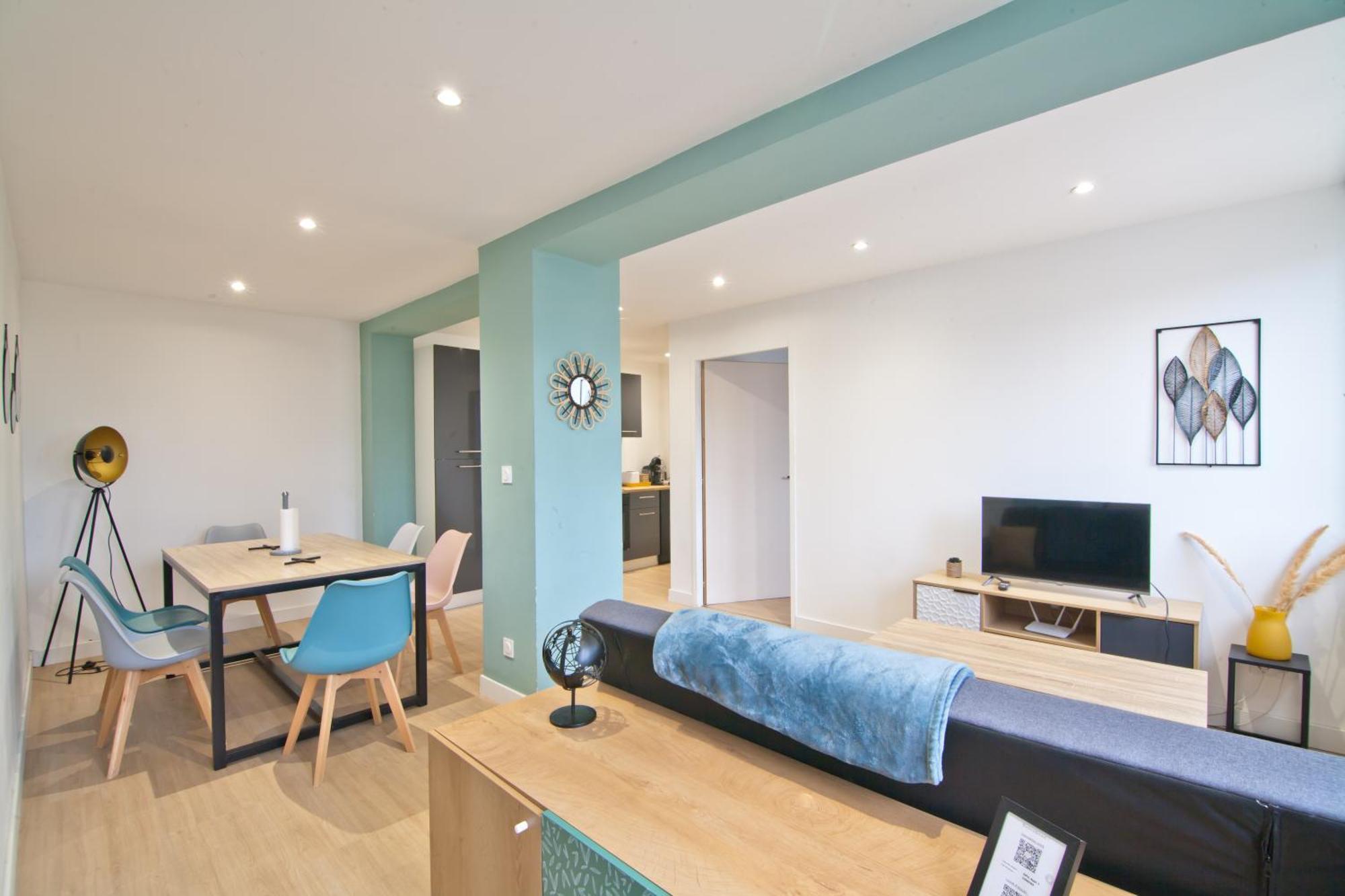 Appartement Familial, 2 Chambres, En Rdc Sur Cour Saint-Florentin  Exterior foto